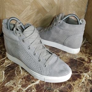 {Steve Madden} suede wedge heeled sneaker size 7.5.
